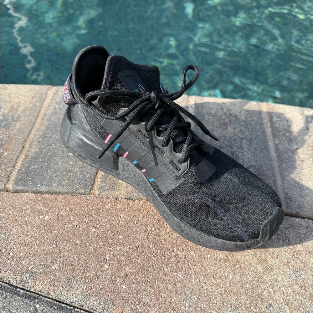 Adidas - NMD R1 V2 Black Pulse Magenta Men’s 7.5 - Picture 7 of 10